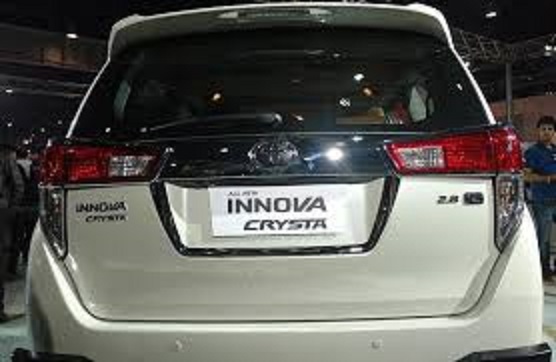 innova Crysta for rent Bangalore